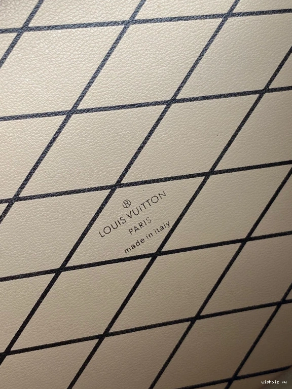 WIS PETITE LOUIS MALLE VUITTON 0806